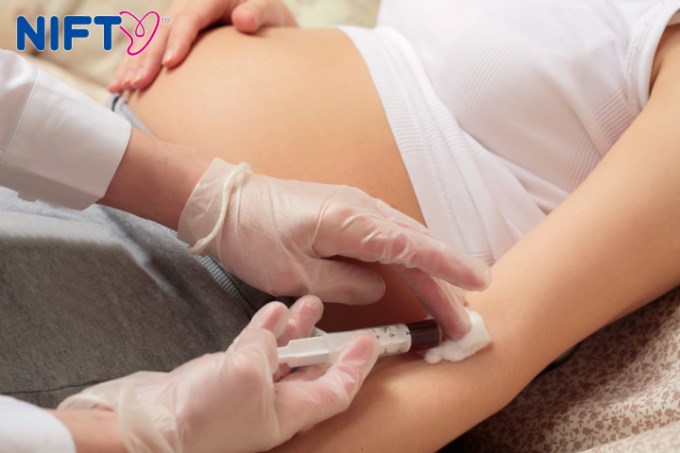 NIEINWAZYJNOŚĆ: tylko 10 ml krwi obwodowej matki jest potrzebna do wykonania testu. Nie ma ryzyka zakażenia wewnątrzmacicznego i poronienia.